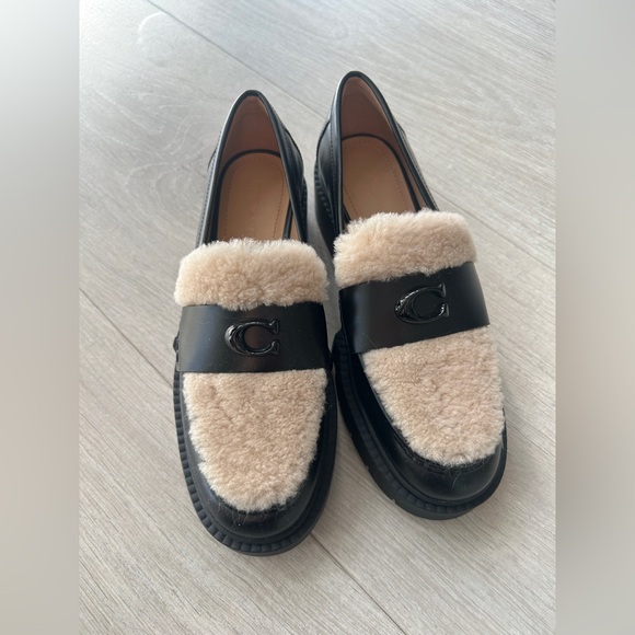 NEW Coach Leah Loafer Black Leather Loafers white sherpa Size. 6.5 - Picture 8 of 8